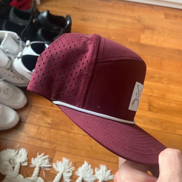 MAROON SIXHATS SNAPBACK - Picture 2 of 5